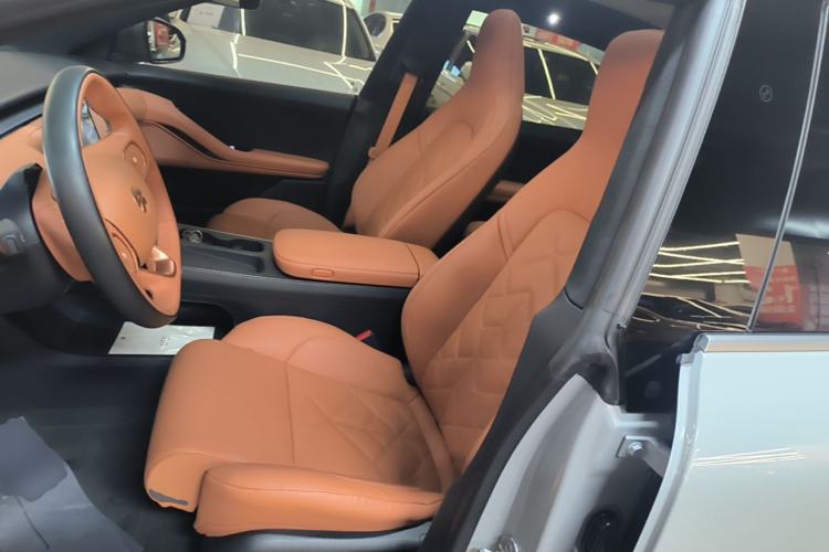 Used Nio ET5 2022 100 kWh Left Front Seat