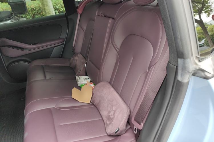 Used Nio ET5 2022 75 kWh Left Rear Seat