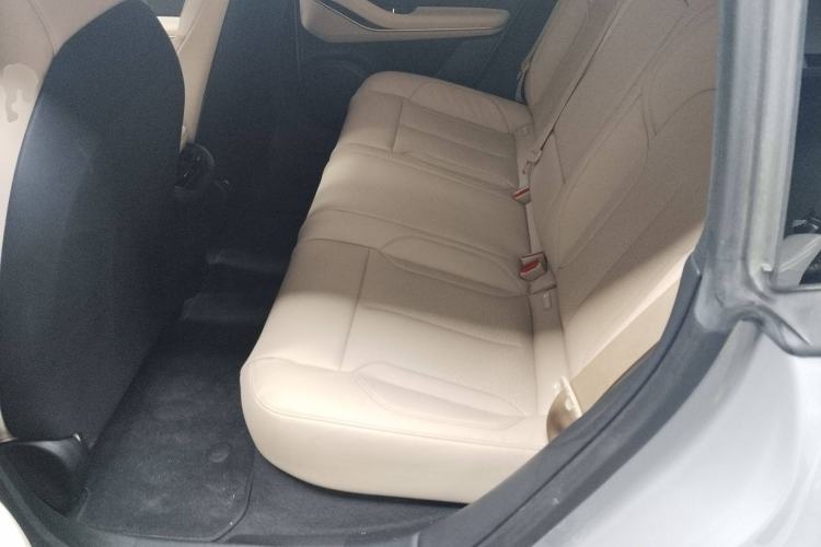 Used Nio ET5 2022 75 kWh Left Rear Seat