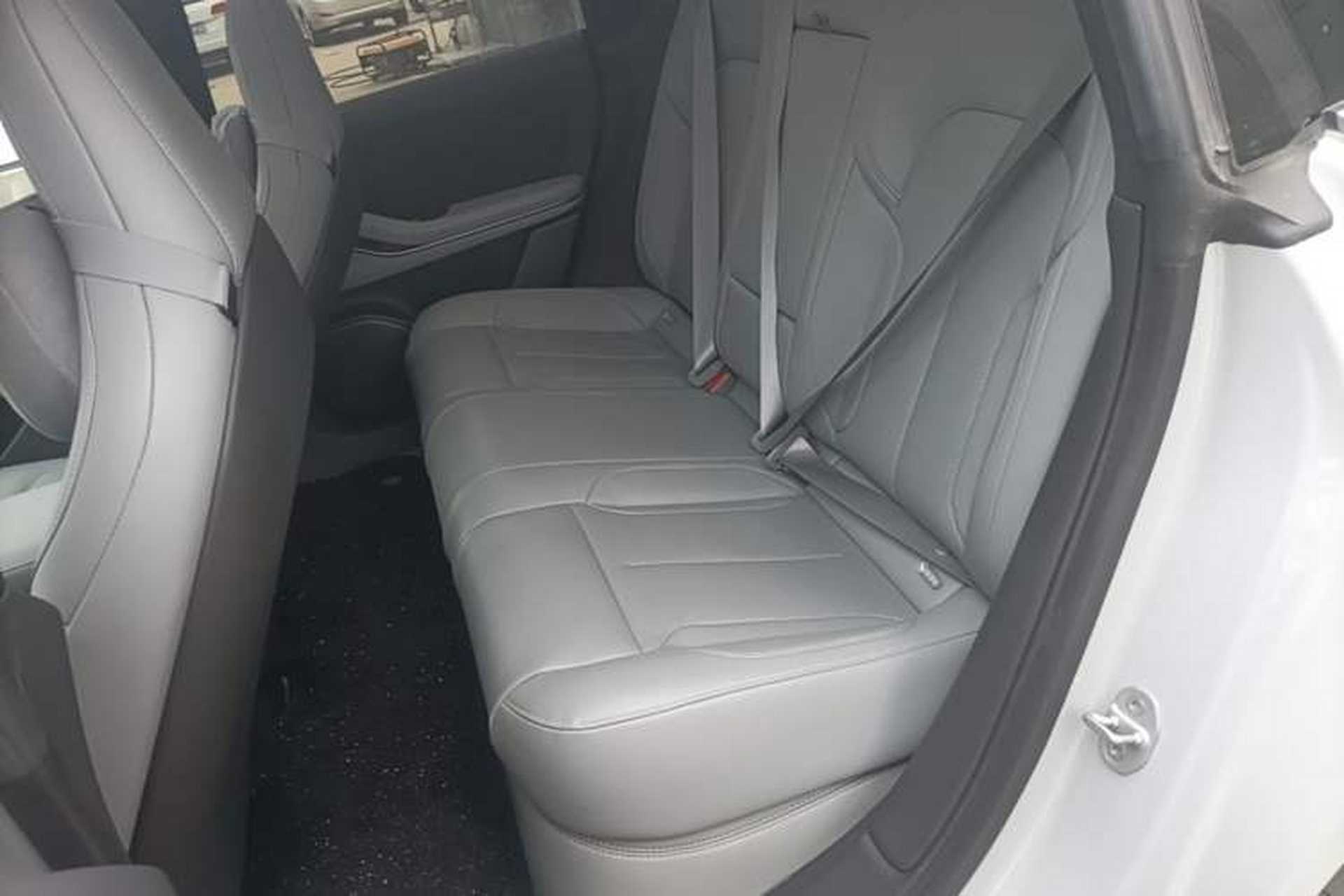 Used Nio ET5 2022 75 kWh Left Rear Seat