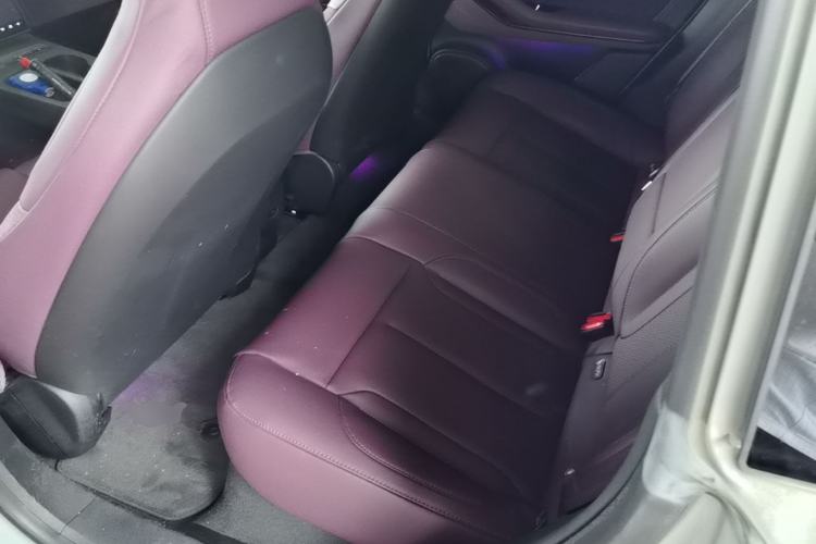 Used Nio ET5 2022 75 kWh Left Rear Seat
