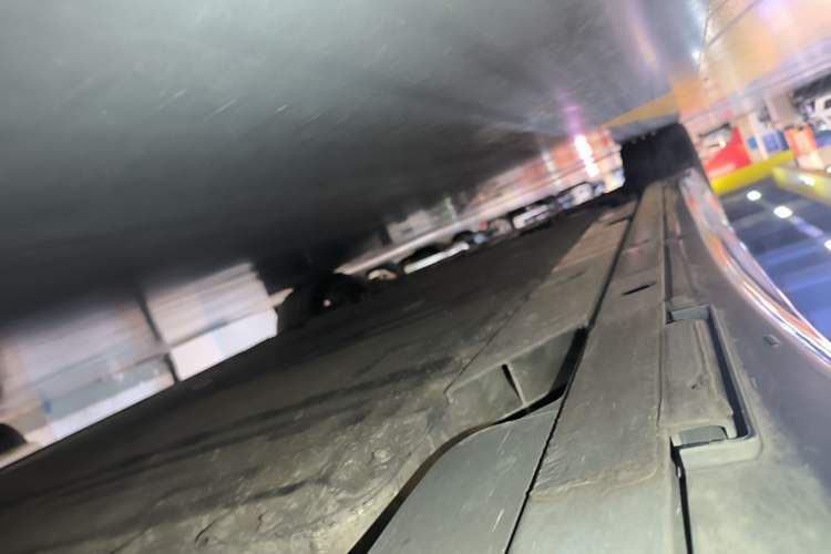 Used Nio ET5 2022 100 kWh Left Side Sill