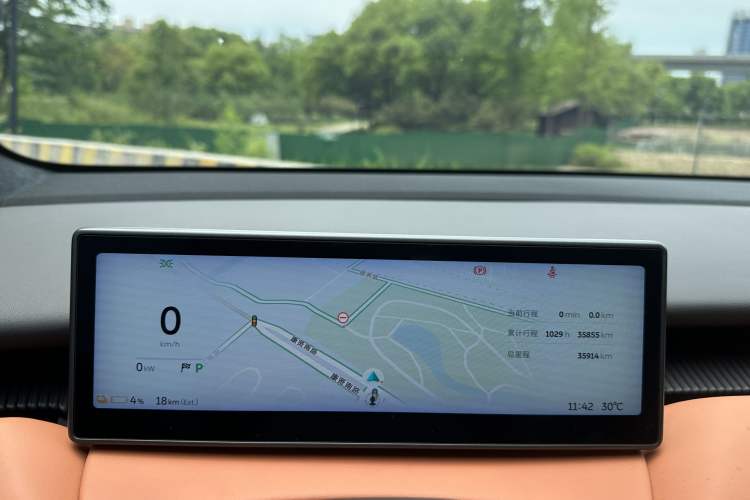 Used Nio ET5 2022 100 kWh Odometer Close Up
