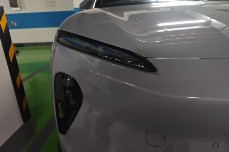 Used Nio ET5 2022 100 kWh Right Front Headlight