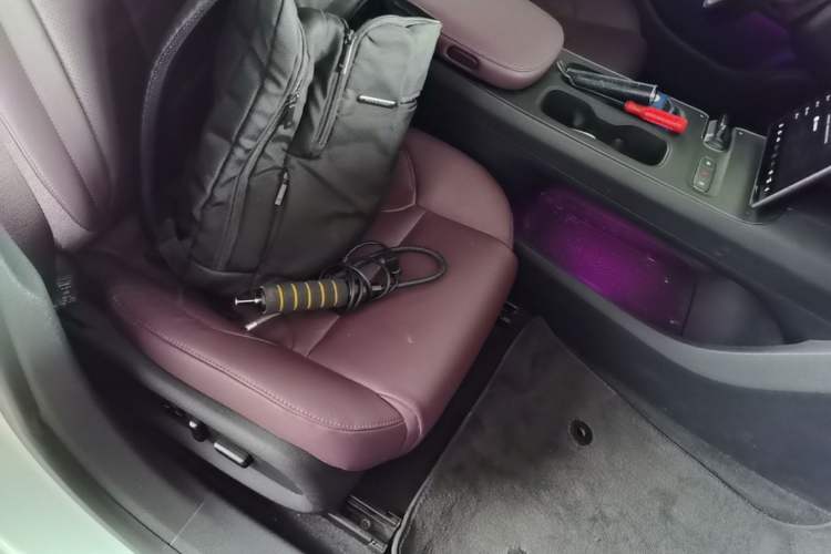 Used Nio ET5 2022 75 kWh Right Front Seat