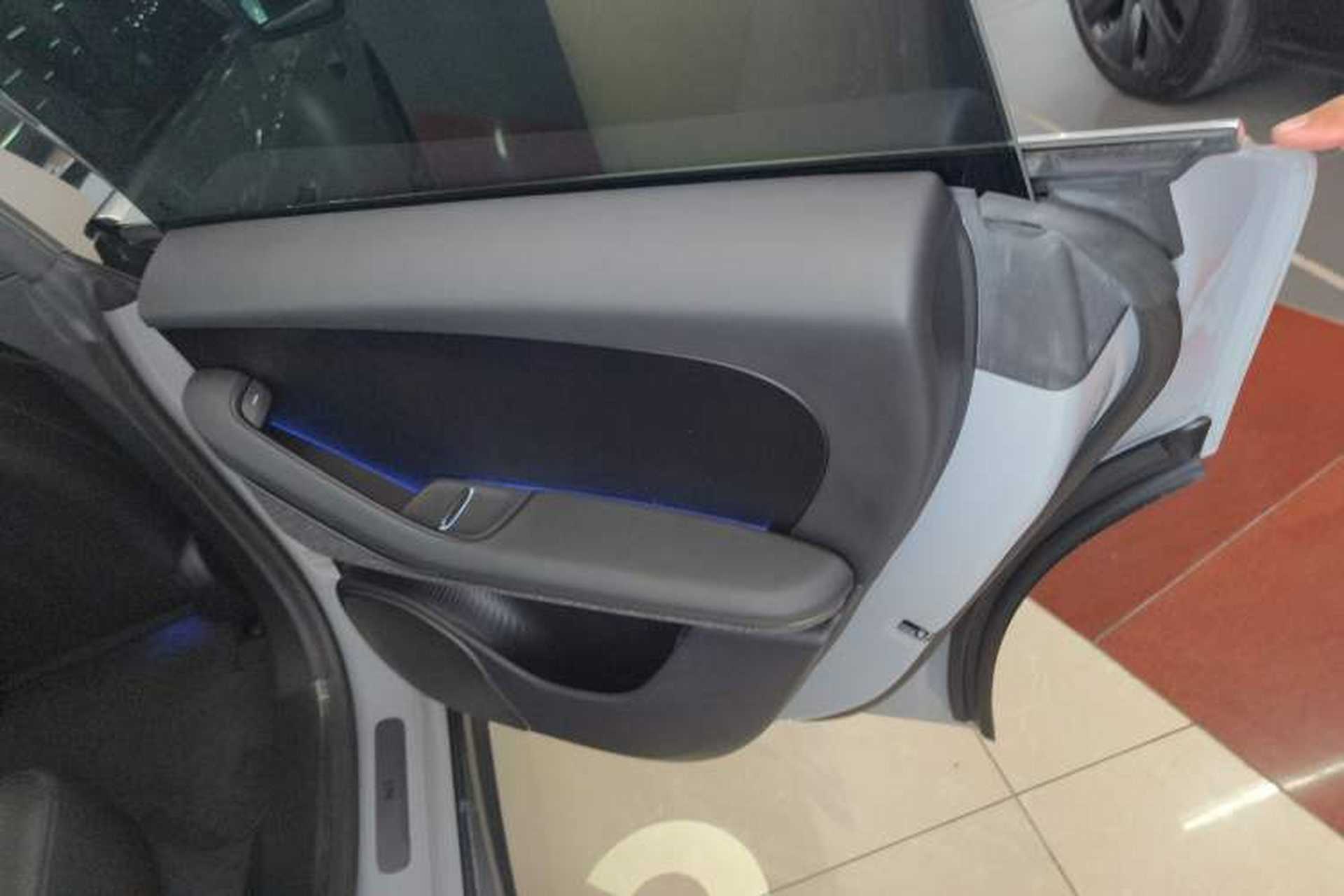 Used Nio ET5 2022 75 kWh Right Rear Door Interior