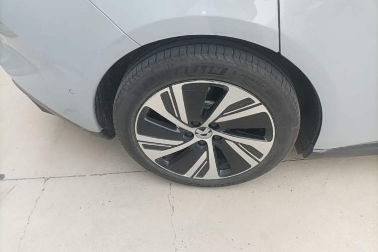 Used Nio ET5 2022 75 kWh Right Rear Wheel Hub
