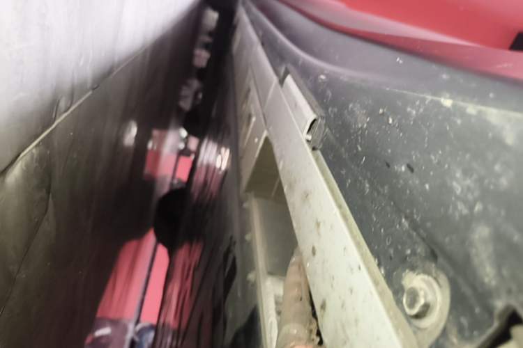 Used Nio ET5 2022 75 kWh Right Side Sill