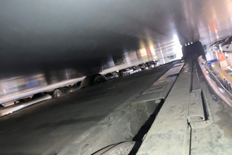 Used Nio ET5 2022 100 kWh Right Side Sill