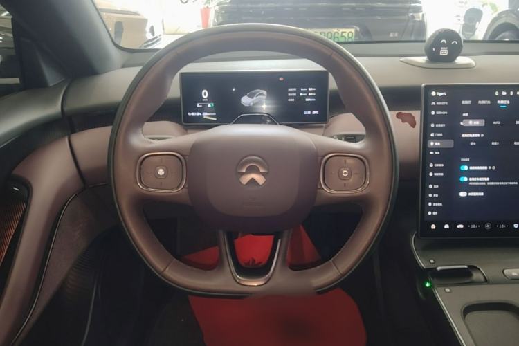 Used Nio ET5 2022 75 kWh Steering Wheel