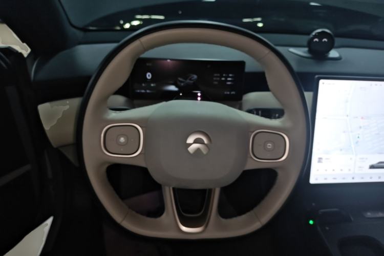 Used Nio ET5 2022 75 kWh Steering Wheel