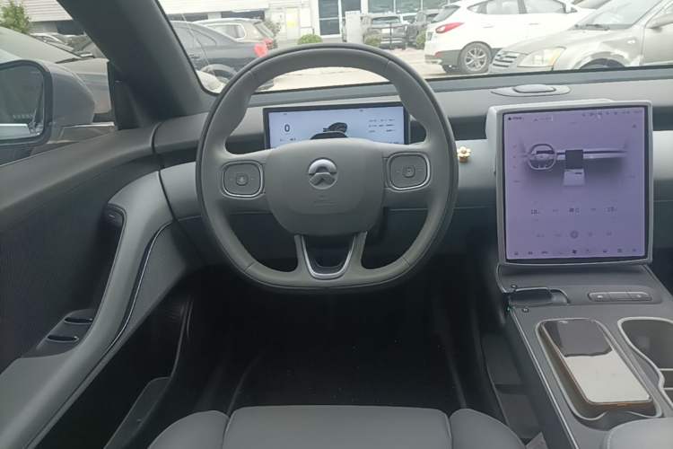 Used Nio ET5 2022 75 kWh Steering Wheel
