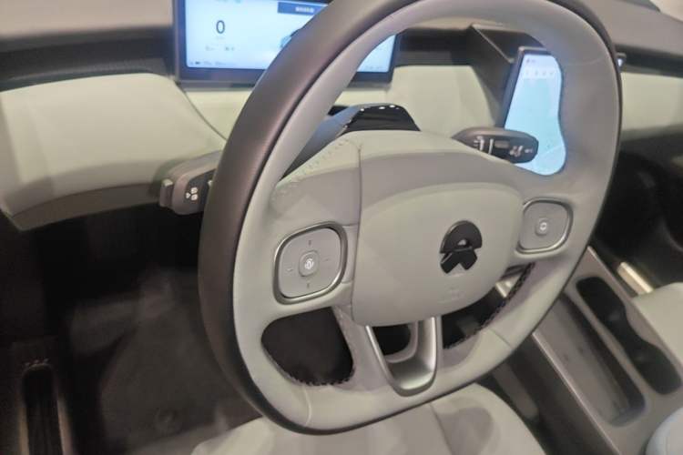 Used Nio ET5 2022 75 kWh Steering Wheel