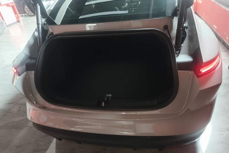 Used Nio ET5 2022 75 kWh Trunk