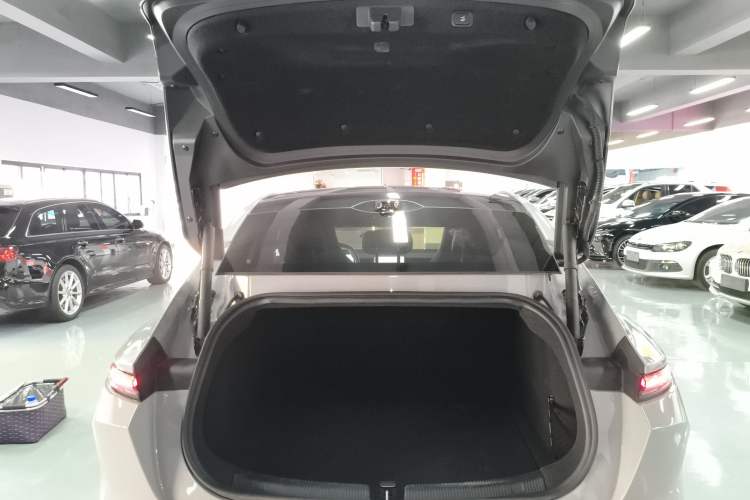 Used Nio ET5 2022 75 kWh Trunk