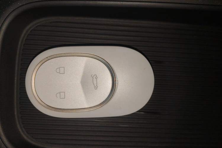 Used Nio ET5 2022 75 kWh Vehicle Key