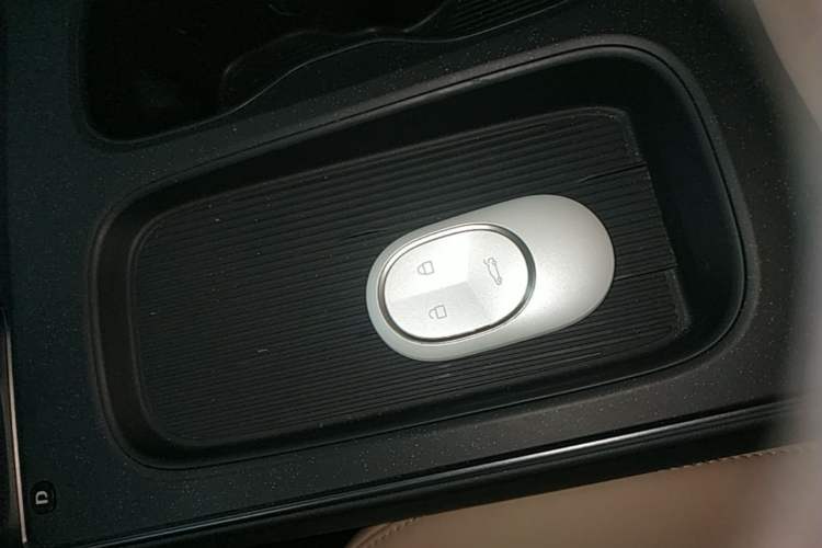 Used Nio ET5 2022 75 kWh Vehicle Key