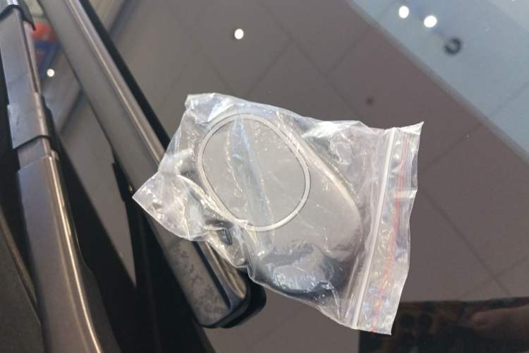Used Nio ET5 2022 75 kWh Vehicle Key