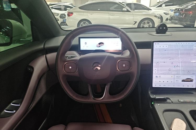Used Nio ET5 2022 75 kWh Steering Wheel