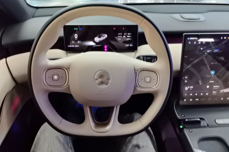 Used Nio ET5 2022 75 kWh Steering Wheel