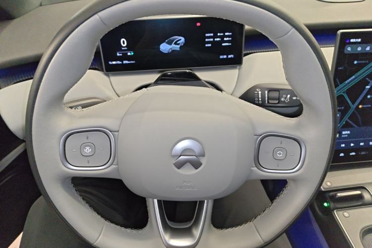 Used Nio ET5 2022 75 kWh Steering Wheel
