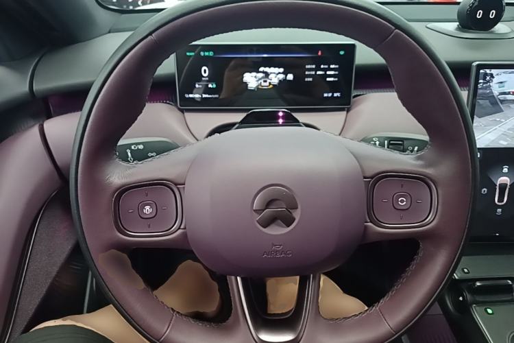 Used Nio ET5 2022 75 kWh Steering Wheel