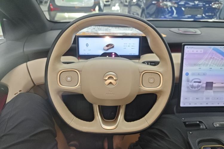 Used Nio ET5 2022 75 kWh Steering Wheel