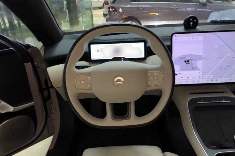 Used Nio ET5 2022 75 kWh Steering Wheel