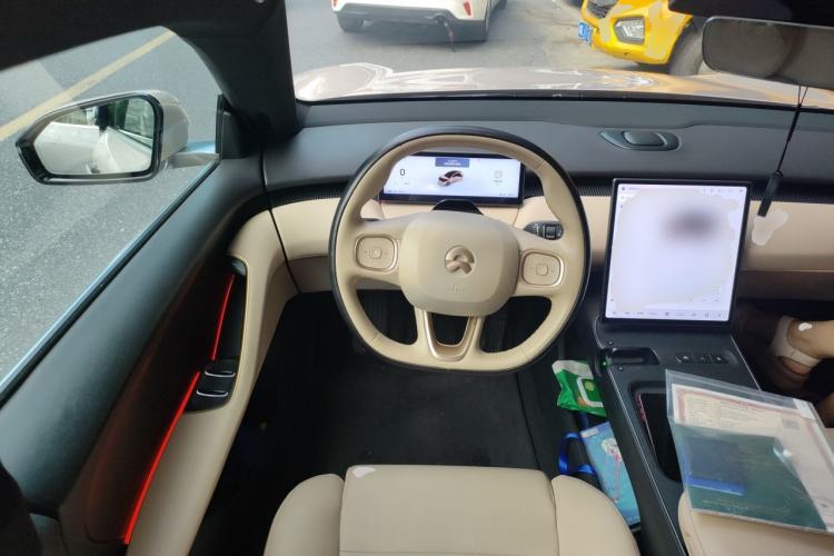 Used Nio ET5 2022 75 kWh Steering Wheel
