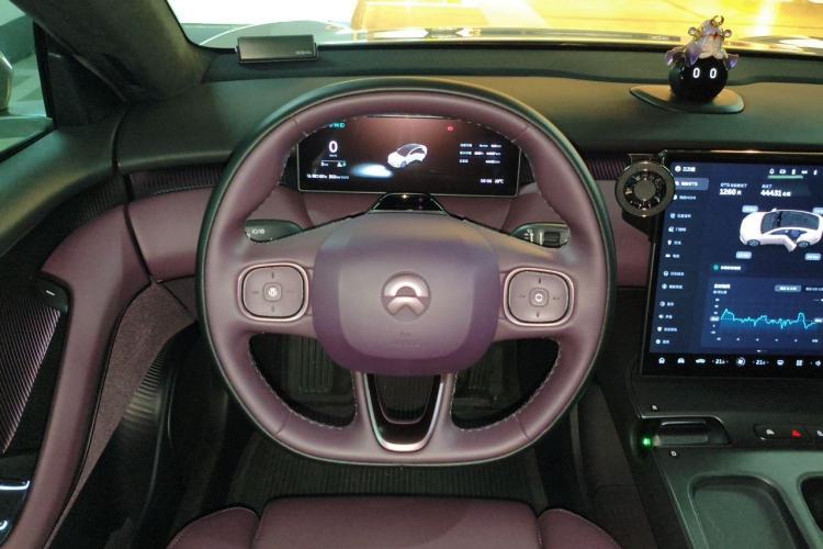 Used Nio ET5 2022 75 kWh Steering Wheel
