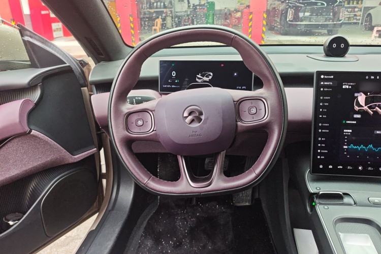 Used Nio ET5 2022 75 kWh Steering Wheel