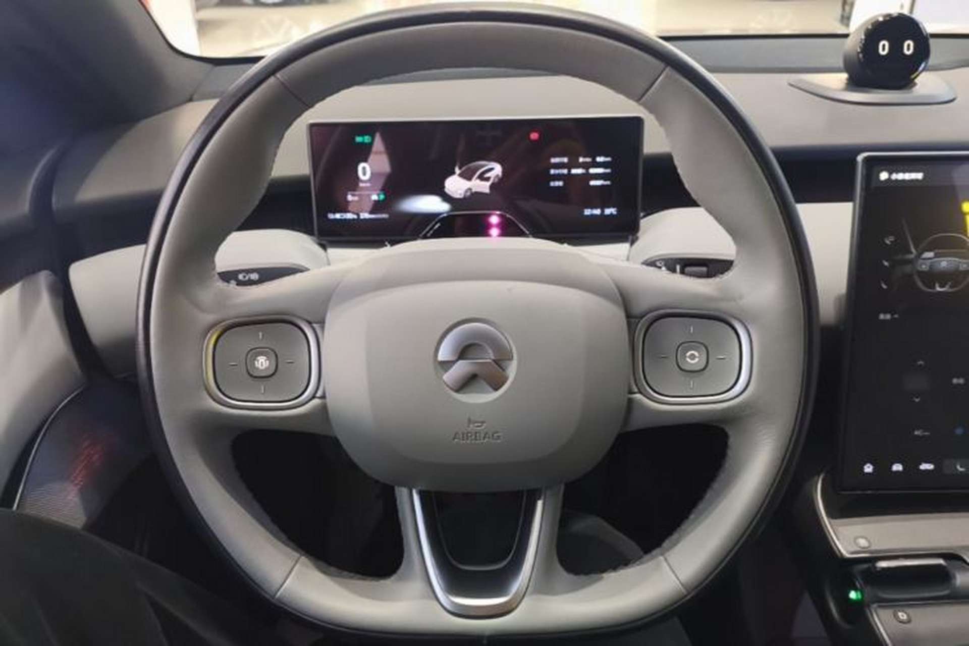 Used Nio ET5 2022 75 kWh Steering Wheel