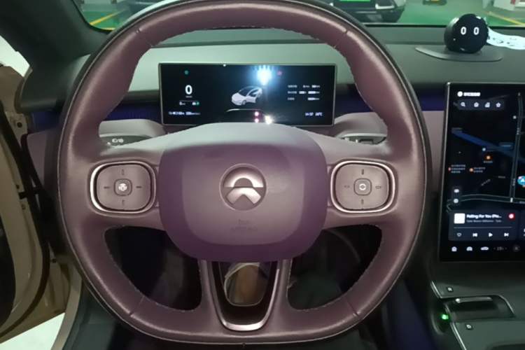 Used Nio ET5 2022 75 kWh Steering Wheel