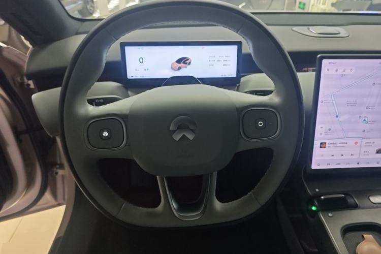 Used Nio ET5 2022 75 kWh Steering Wheel