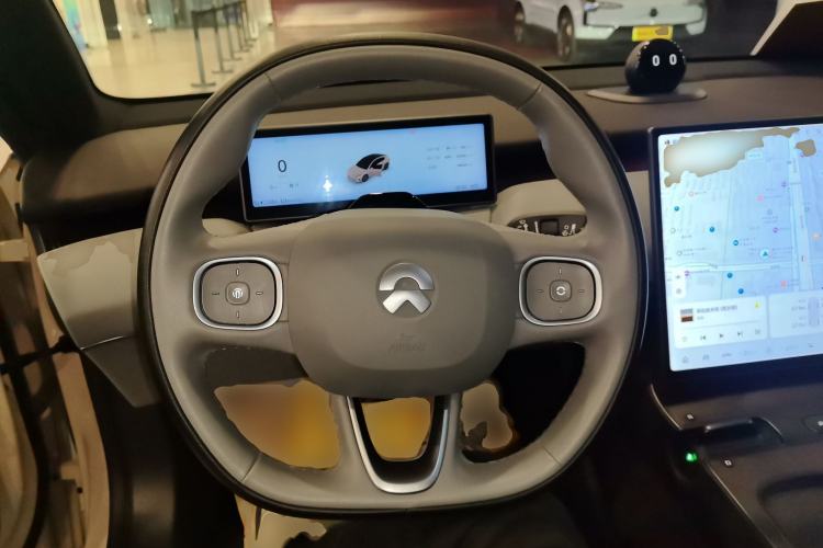 Used Nio ET5 2022 75 kWh Steering Wheel