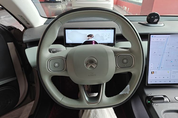 Used Nio ET5 2022 75 kWh Steering Wheel
