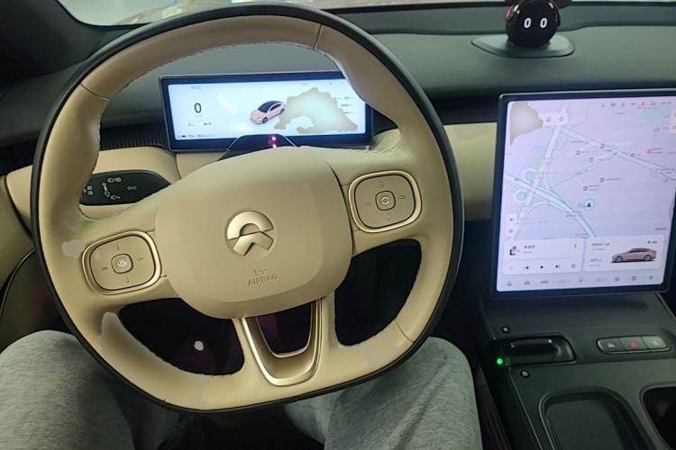 Used Nio ET5 2022 75 kWh Steering Wheel