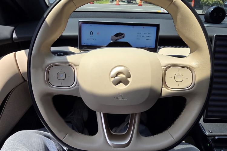 Used Nio ET5 2022 75 kWh Steering Wheel