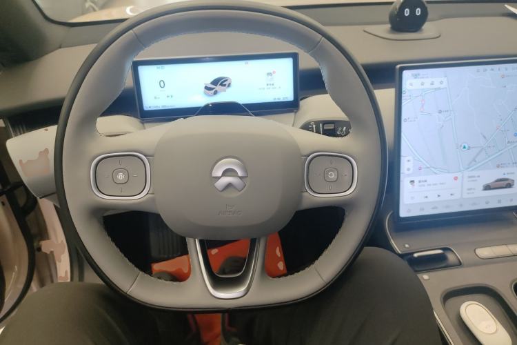 Used Nio ET5 2022 75 kWh Steering Wheel