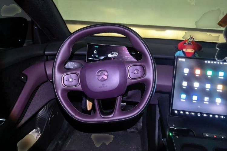 Used Nio ET5 2022 75 kWh Steering Wheel