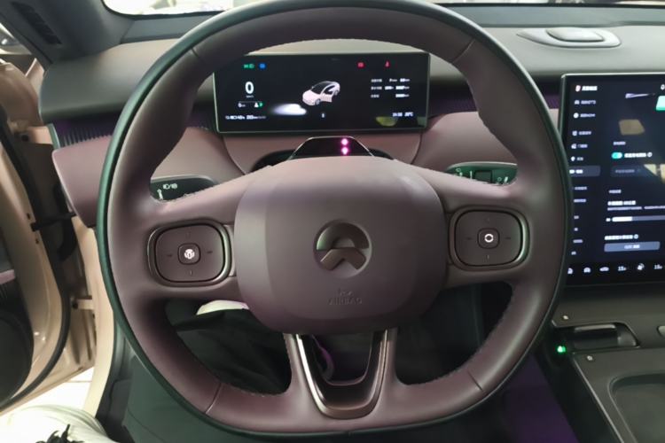 Used Nio ET5 2022 75 kWh Steering Wheel