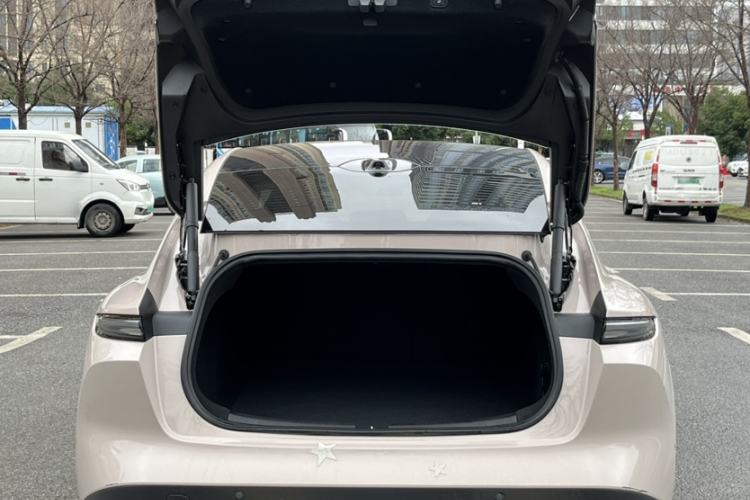 Used Nio ET5 2022 75 kWh Trunk
