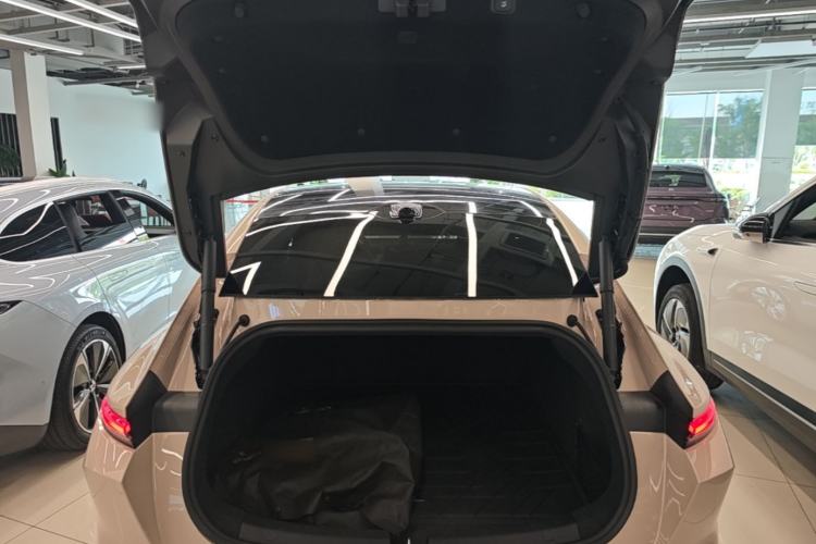 Used Nio ET5 2022 75 kWh Trunk