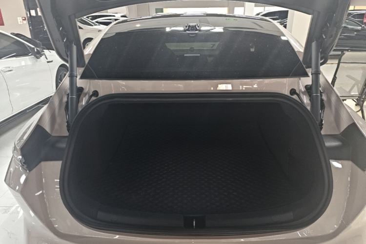 Used Nio ET5 2022 75 kWh Trunk