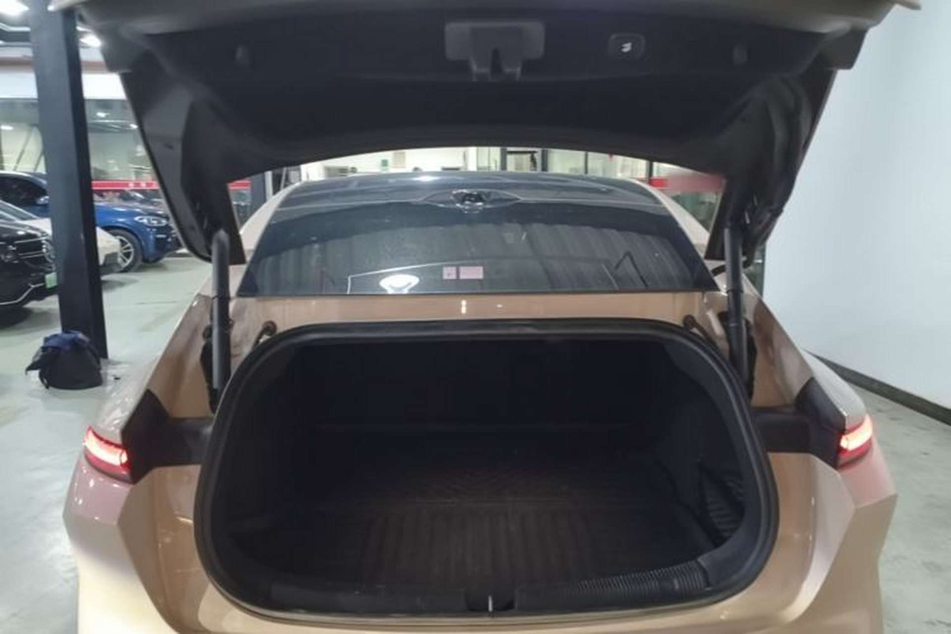 Used Nio ET5 2022 75 kWh Trunk