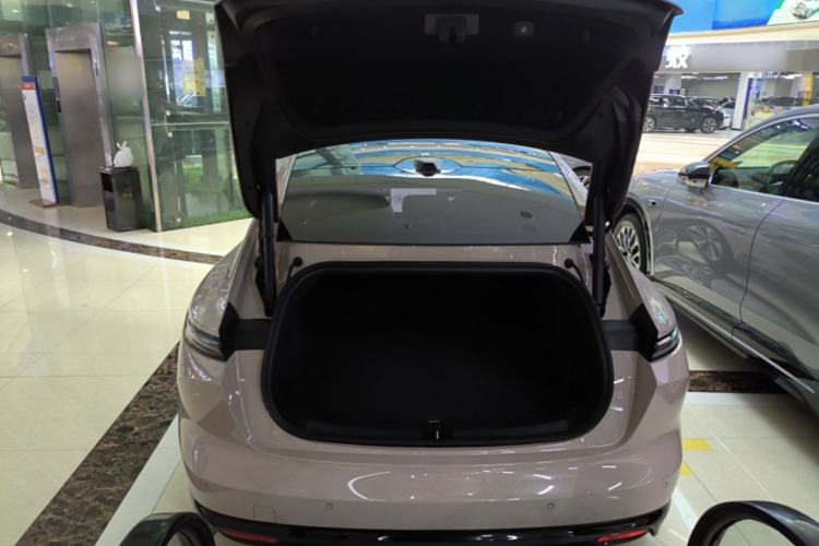 Used Nio ET5 2022 75 kWh Trunk