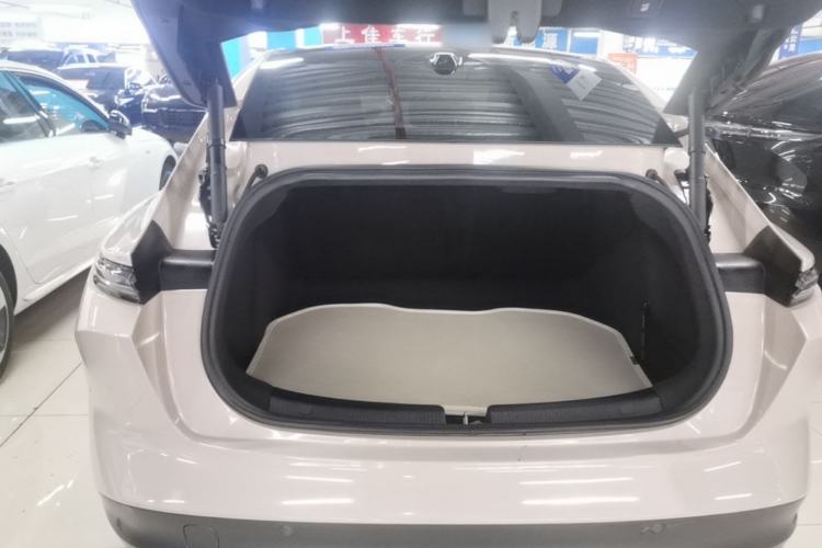 Used Nio ET5 2022 75 kWh Trunk
