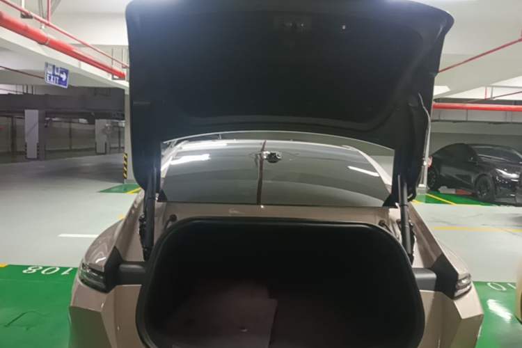 Used Nio ET5 2022 75 kWh Trunk