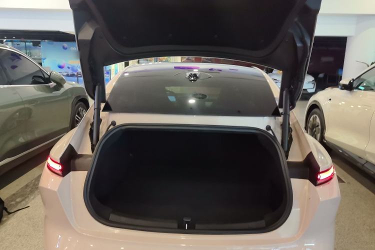 Used Nio ET5 2022 75 kWh Trunk