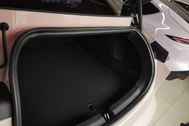 Used Nio ET5 2022 75 kWh Trunk